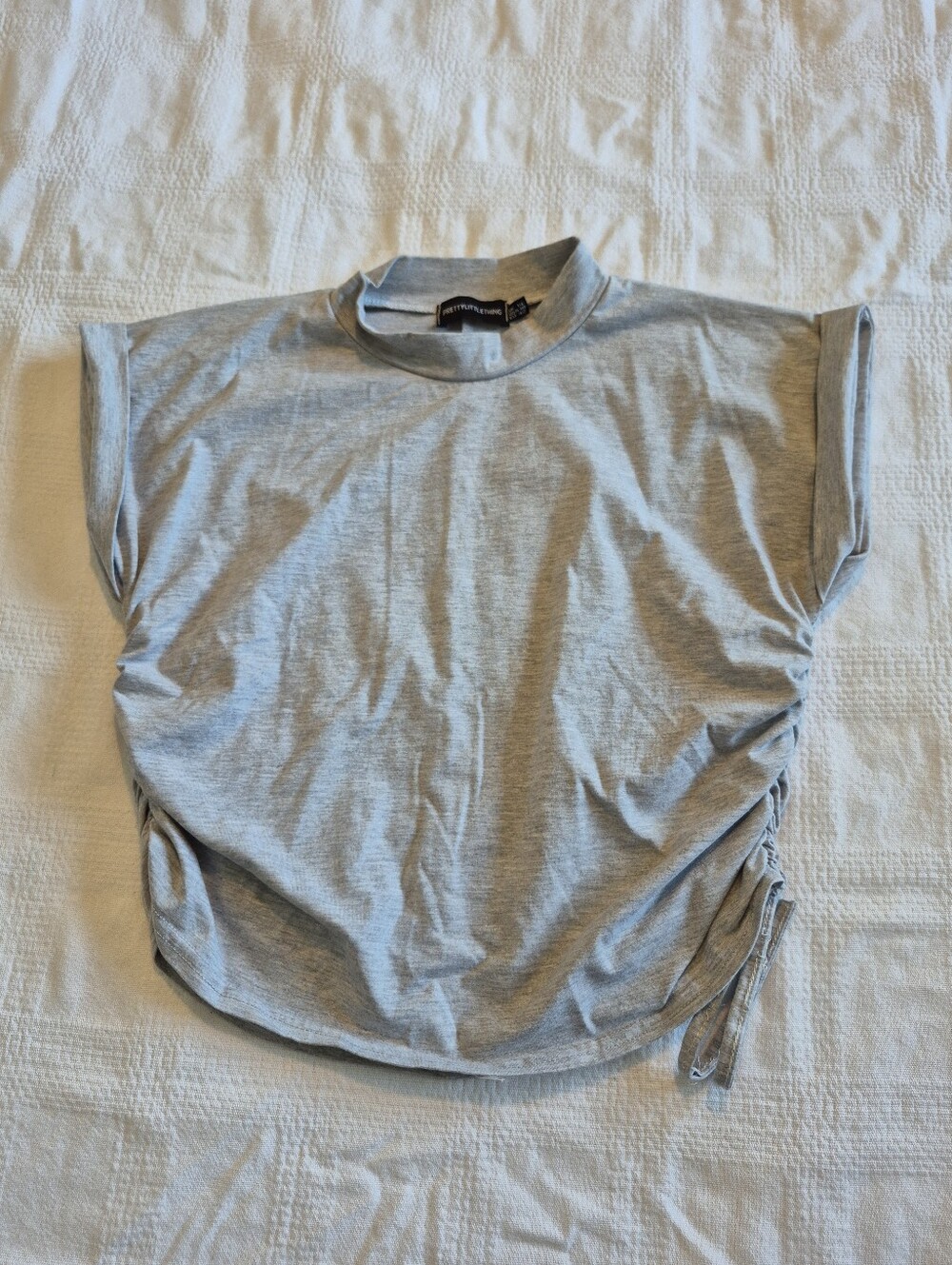 PrettyLittleThing women's size 10 gray rolled sleeve ruched top, 1 tie missing